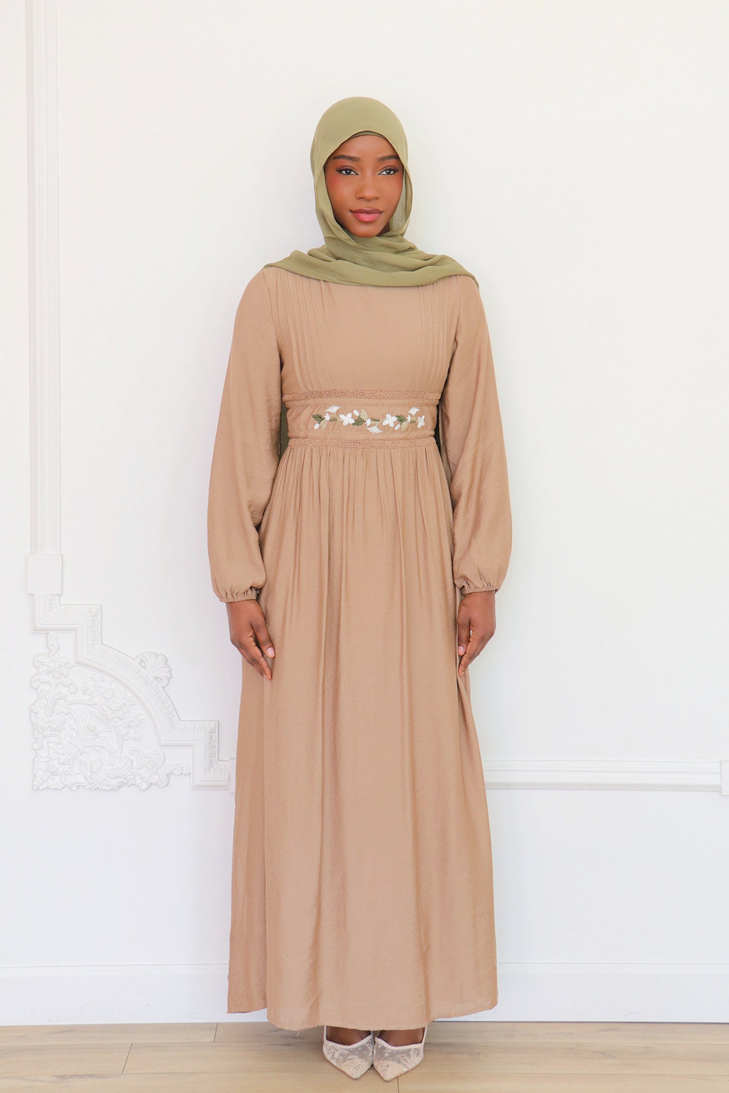 nude linen dress - Sophisticated nude cut-out linen dress that combines modern design with a natural feel. Featuring eco-friendly, breathable linen, it offers a soft and luxurious touch, suitable for any