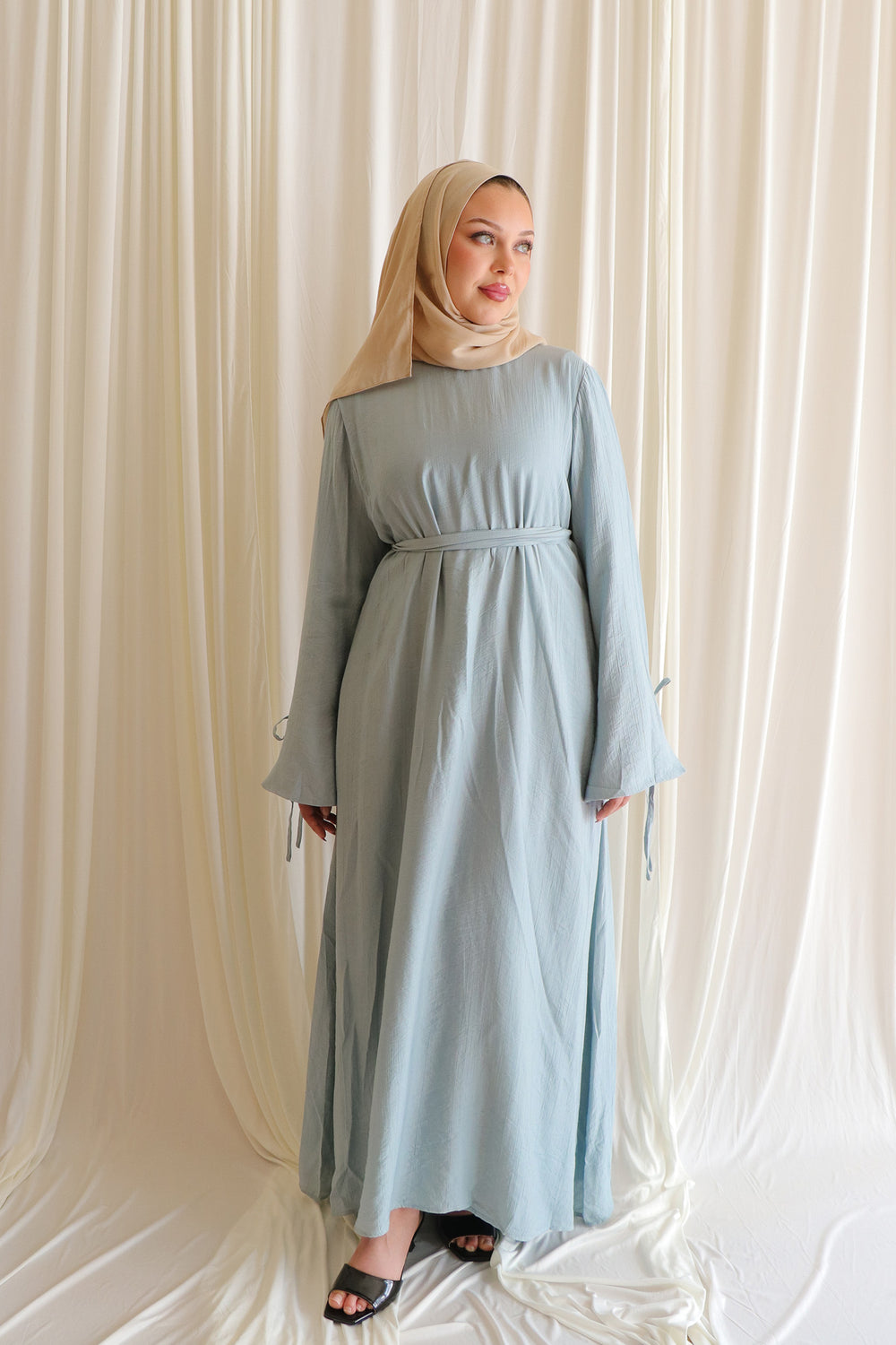 Amara Textured Abaya- Mint Blue