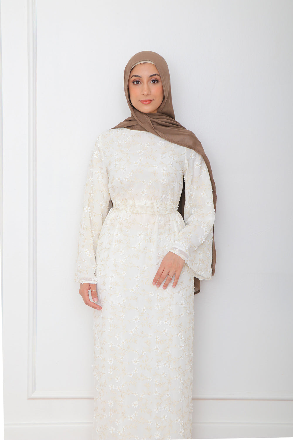 Inara Embroidery Dress- White